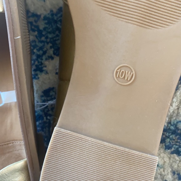 Gold Sandals - Picture 5 of 6